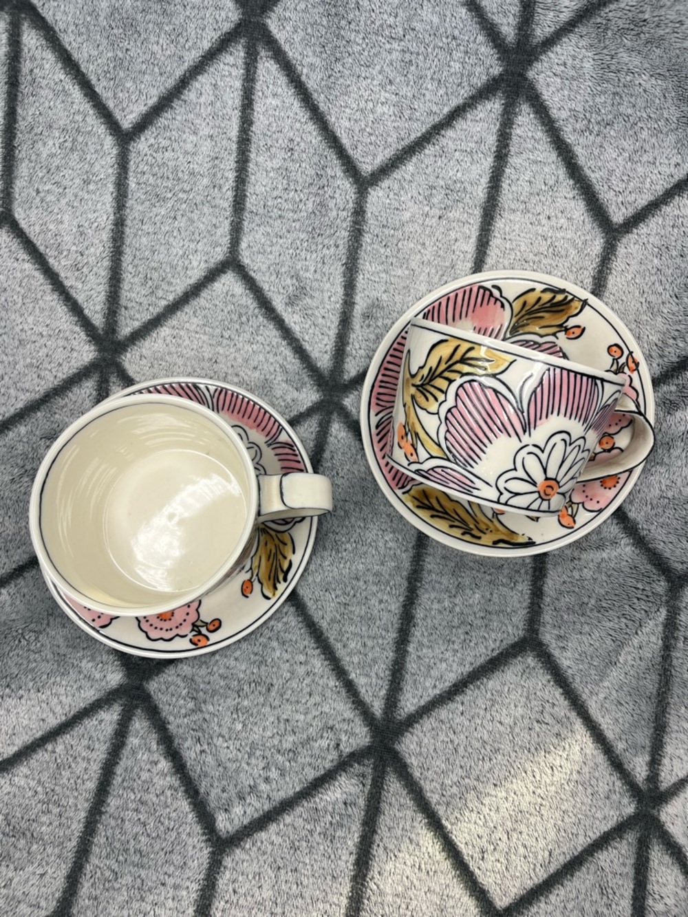 Molly Hatch Anthro American Folk Flower Floral Design Ceramic Teacup Saucer Set